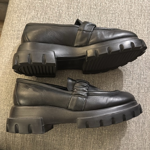 Like new AGL Loafer - Picture 4 of 9